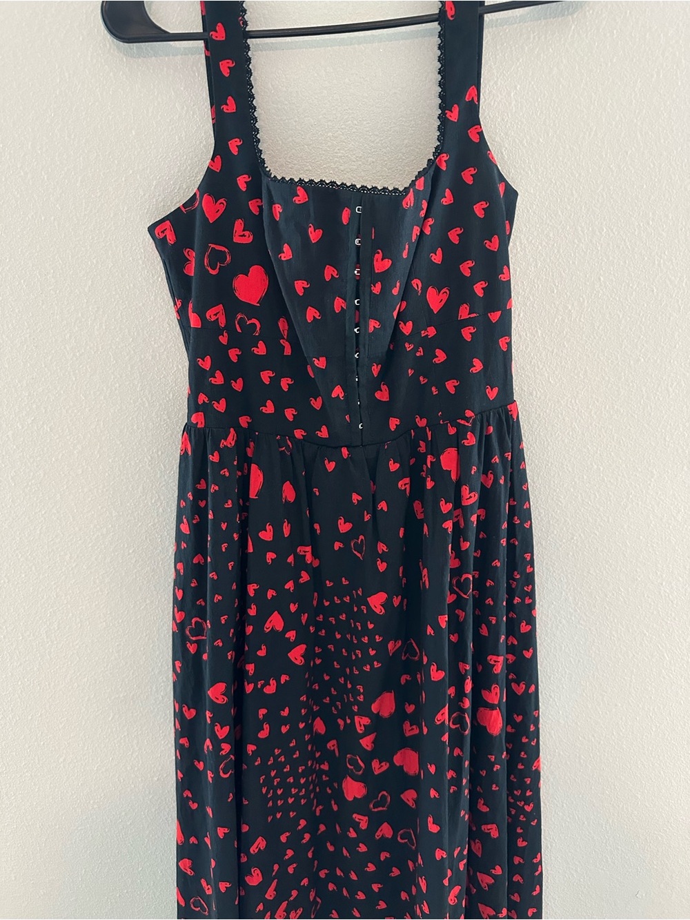 Black and Red Heart Print Square-Neck Midi Dress - Picture 5 of 11